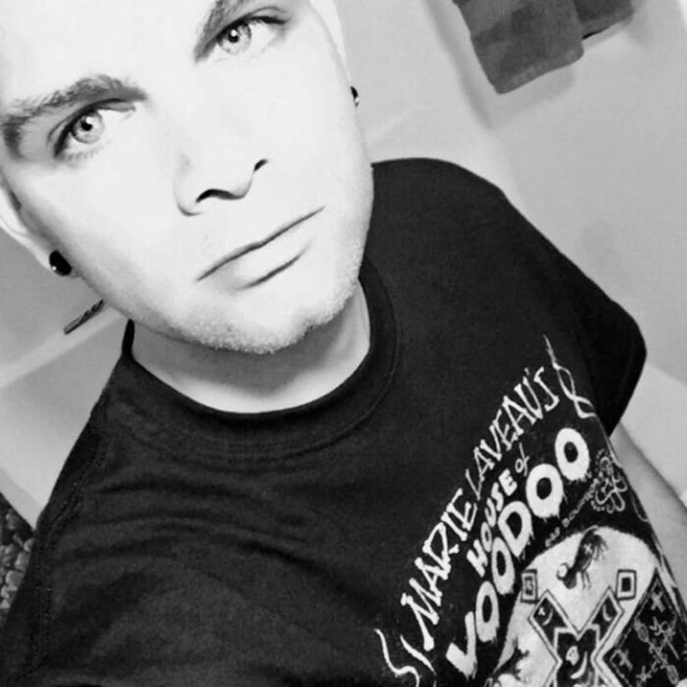 Meet your Posher, Zach